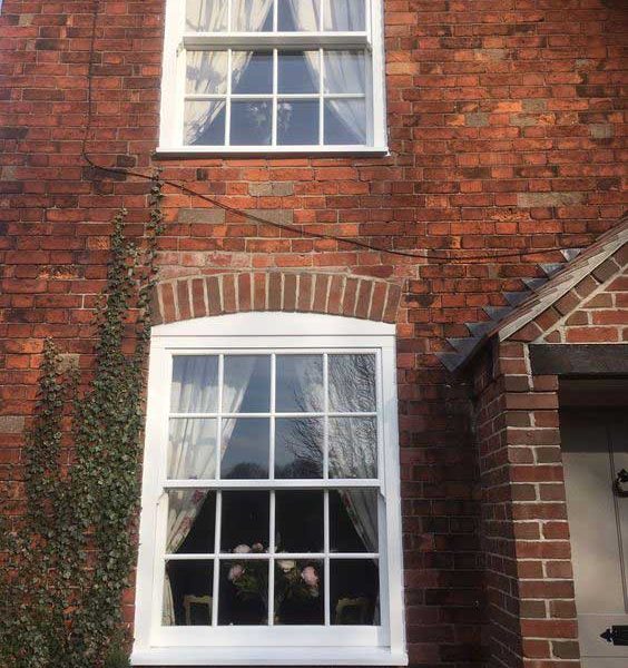 Four reasons to replace your old sash windows with beautiful sash window replacement